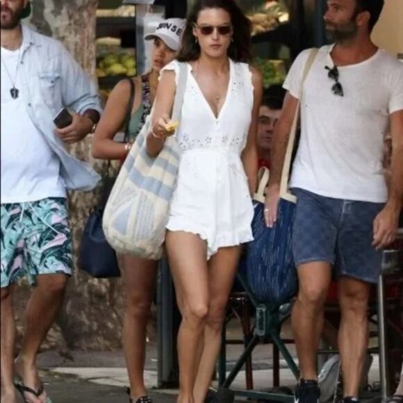Seen on Alessandra Ambrosio SPELL Isla Bonita Romper Playsuit White XS b109 - Picture 1 of 10